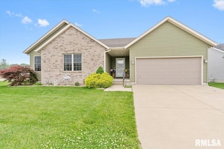 1103 Dina Dr, Riverton, IL 62561