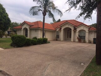 1019 E Eistetter St, Laredo, TX 78041