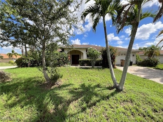 2117 SE 9th Terrace, Cape Coral, FL 33990