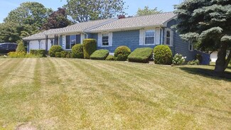 28 Content St, Somerset, MA 02725