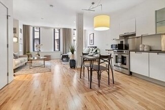 346 Congress St Unit 410, Boston, MA 02210
