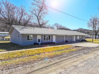 308 2nd St, Pisgah, IA 51564