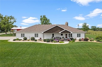 19864 Nichols Dr, Nortonville, KS 66060