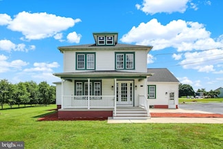 4493 York Rd, New Oxford, PA 17350