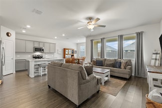 4925 Woodloch Dr, Princeton, TX 75407