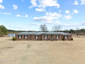 2455 E Darden Rd, Faison, NC 28341