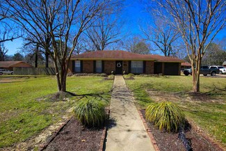 5985 Floral Dr, Jackson, MS 39206