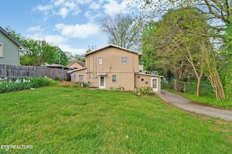 316 Carter Ave, Harriman, TN 37748