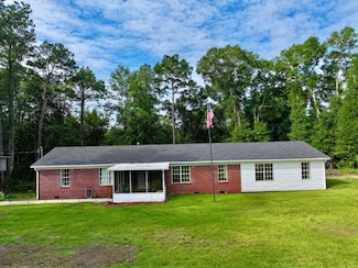 185 Sullivan Ln, Wagarville, AL 36585