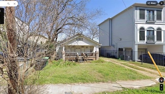 4110 Floyd St, Houston, TX 77007