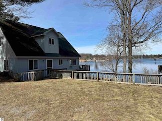 230 Hillcrest Dr, Lake, MI 48632