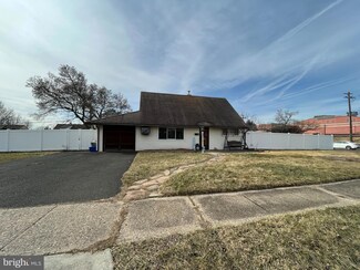 35 Hybrid Rd, Levittown, PA 19056