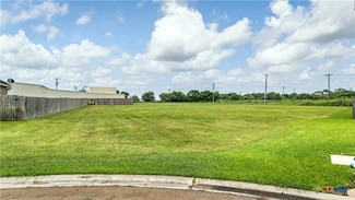 102 Auburn Hill, Victoria, TX 77904