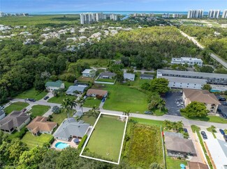1342 Center Ln, Naples, FL 34110