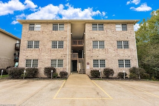 212 Creekside Dr, Morgantown, WV 26508