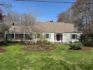 21 Memorial Ave, South Dartmouth, MA 02748