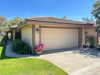 29873 Circle r Creek Ln, Escondido, CA 92026