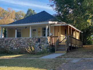 708 5th Ave NW, Mandan, ND 58554