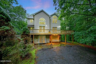 102 Eagle Rock Rd, Lackawaxen, PA 18435