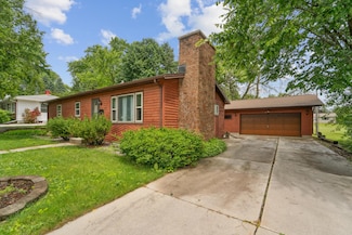 2016 Jackson St, New Holstein, WI 53061