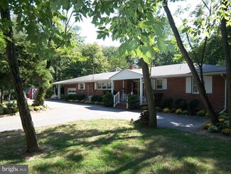 24 Marlton St, Woodstown, NJ 08098