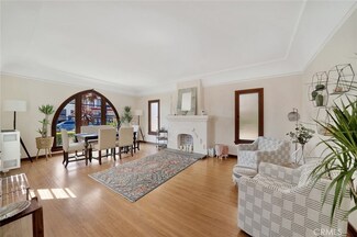 3041 E 4th St, Long Beach, CA 90814
