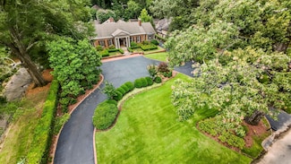 3859 S Galloway Dr, Memphis, TN 38111