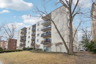 820 Oakton St Unit 5A, Evanston, IL 60202