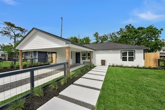 2538 Roy Cir, Houston, TX 77007