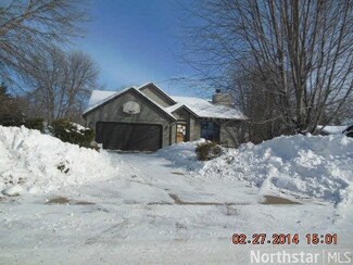 2046 2046 Henry St N, North St. Paul, MN 55109