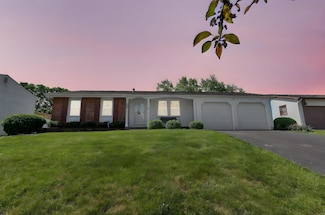 3723 Klibreck Dr, Columbus, OH 43228