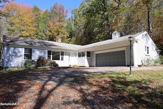 36 Glendale Rd, Stockbridge, MA 01262