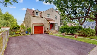 166 Catherine St, Hartford, CT 06106