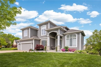 9924 Skyview Ln, Lenexa, KS 66220