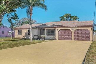 2142 SE Shipping Rd, Port Saint Lucie, FL 34952