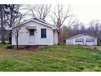 1520 Village St SE, Canton, OH 44707