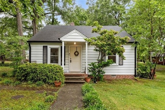 1105 Hawthorne Ln, Burlington, NC 27215