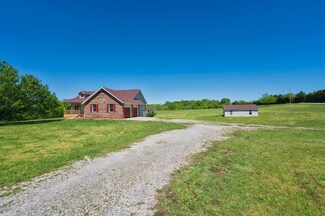 8941 W Farm Road 104, Willard, MO 65781