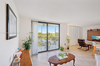 900 Colony Point Cir Unit 408, Pembroke Pines, FL 33026