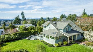 1401 92nd Ave NE, Clyde Hill, WA 98004