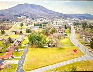 3 Wenonah Ave, Pearisburg, VA 24134