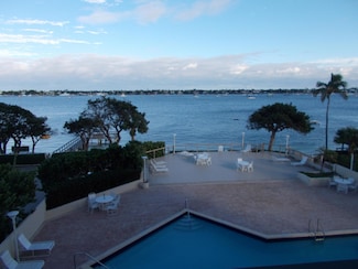 5600 N Flagler Dr Unit 3080, West Palm Beach, FL 33407