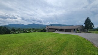 186 Gray Rd, Colebrook, NH 03576