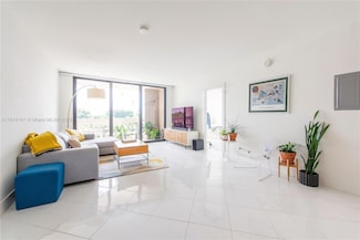 90 Edgewater Dr Unit 715, Coral Gables, FL 33133