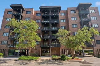 9331 Landings Ln Unit 204, Des Plaines, IL 60016