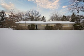 868 Dobbin Dr, Kalamazoo, MI 49006