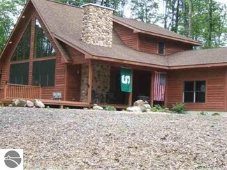 5605 E Omena Rd, North Port, MI 49670
