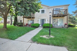 841 Bloomfield Village Blvd Unit D, Auburn Hills, MI 48326