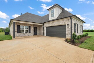 2245 Franklin Dr, Southaven, MS 38672
