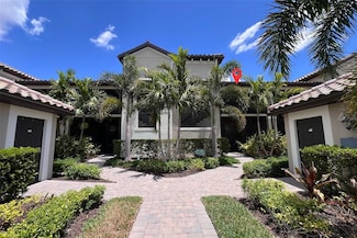 5685 Palmer Cir Unit 204, Bradenton, FL 34211